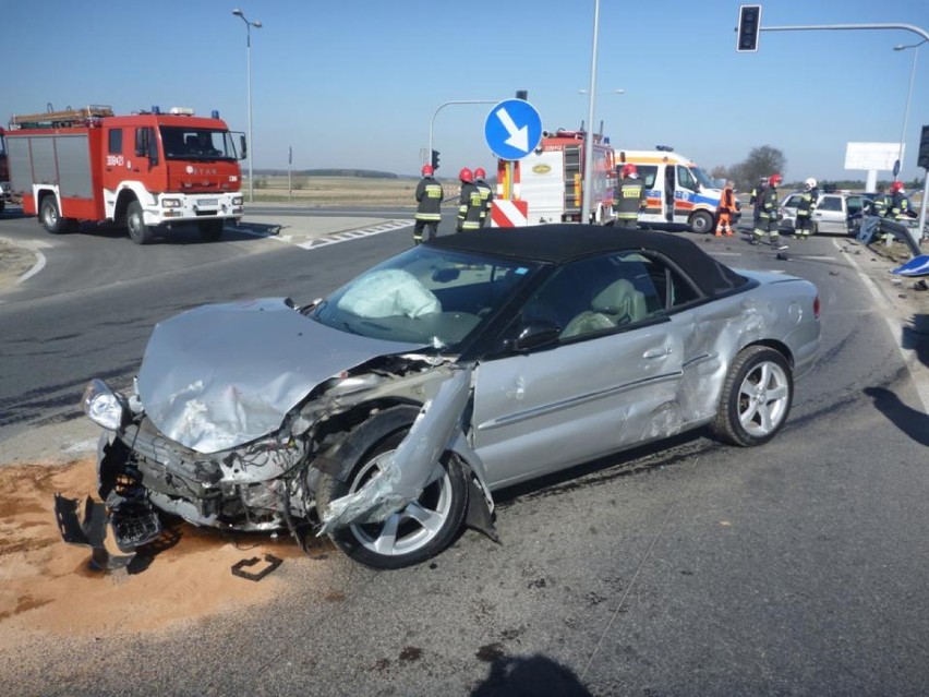 Wypadek w Murowanej Goślinie: Trzy auta zderzyły się na...