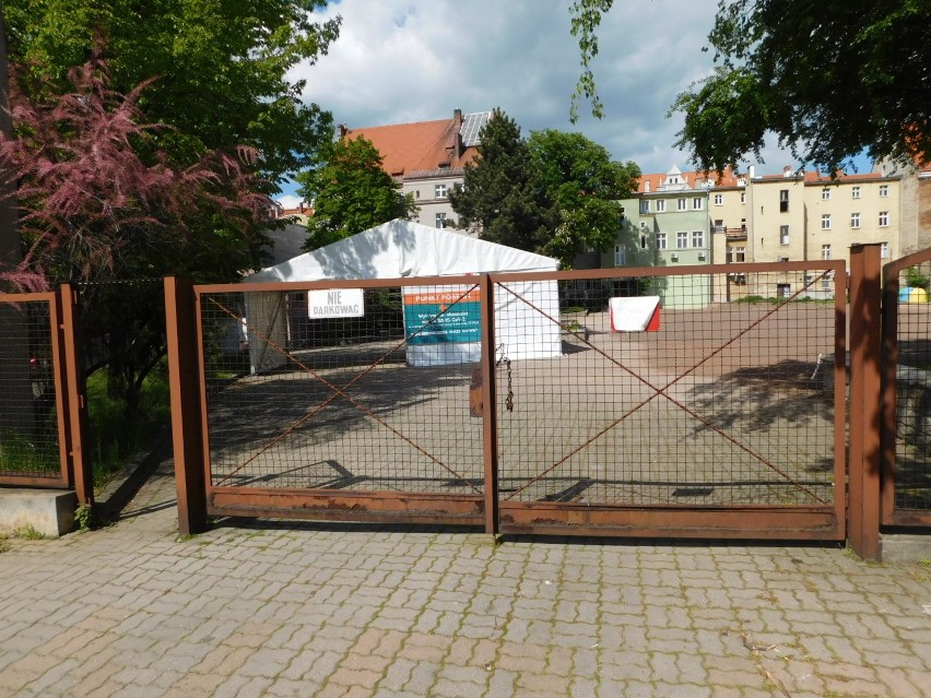 W Wałbrzychu można już zrobić test na koronawirusa bez wysiadania z samochodu