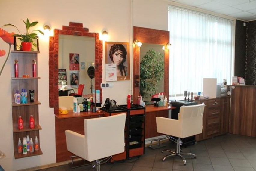 Salon fryzjersko-kosmetyczny Euforia w Redzie mieści się...