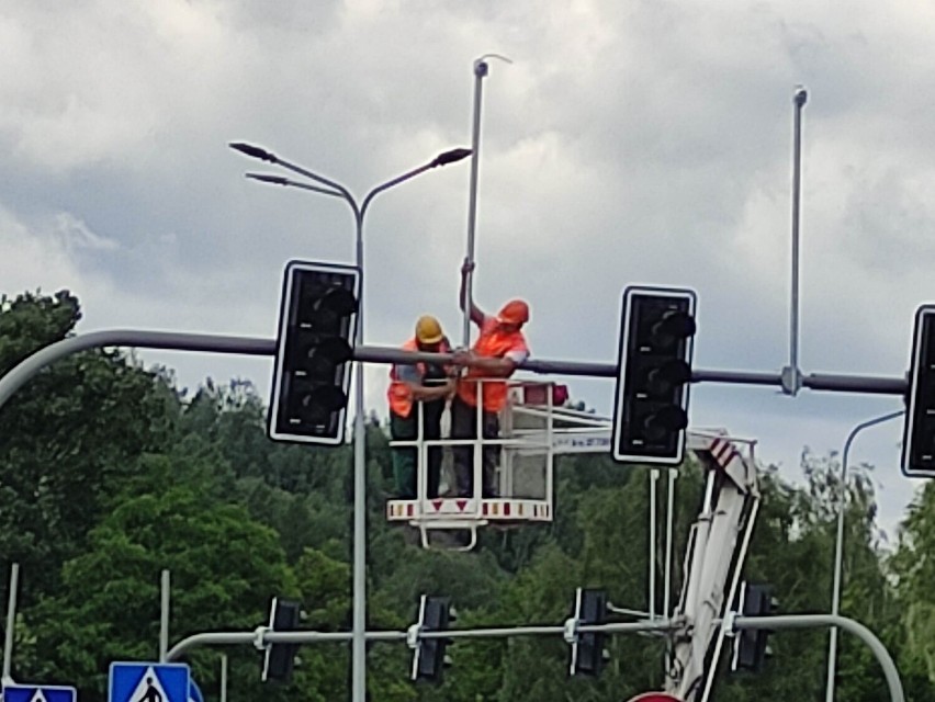 Wałbrzych: Ulica Kolejowa już pod asfaltem. Gdzie jeszcze ułożą masy bitumiczne? [ZDJĘCIA]