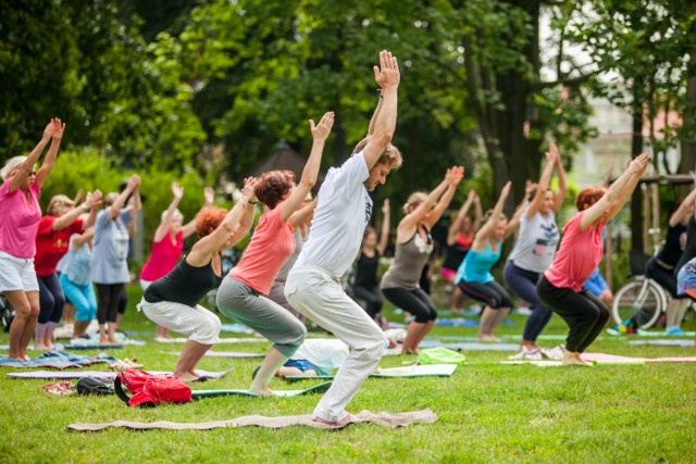 Darmowe treningi, Warszawa. Joga, zumba i fitness na świeżym powietrzu  [PRZEGLĄD] | Warszawa Nasze Miasto