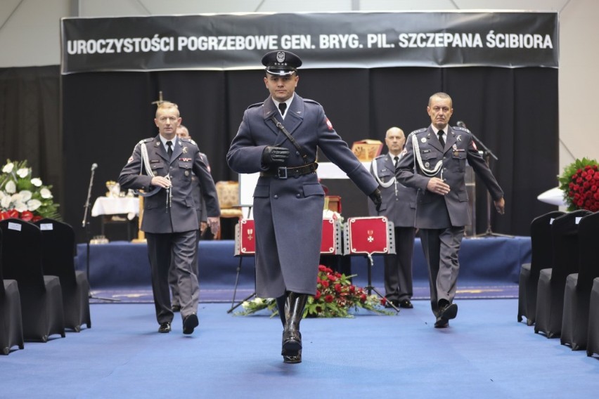 Dęblin. Zobacz zdjęcia z uroczystego pożegnania byłego...