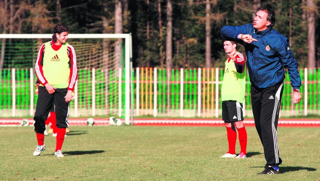 Wiślacy trenują na boisku Centralnego Ośrodka Sportu. Trener Maaskant był zadowolony, choć przyznał, że boisko mogłoby być trochę lepsze