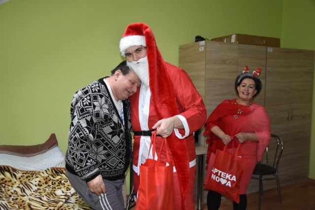 Wymarzone i wspaniałe mikołajkowe upominki otrzymali dziś szóstego grudnia  podopieczni Domu Pomocy Społecznej w Sandomierzu.