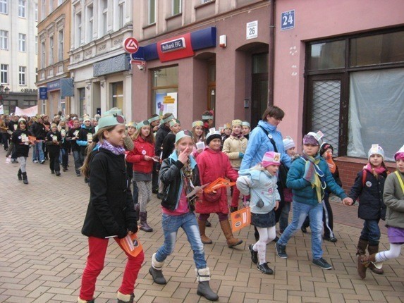 Bank Żywności w Chojnicach: Happening ''Strajk żywności'' [FOTO]