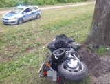 Kolizja na Miłosnej. Jechał motocyklem, został zepchnięty z drogi przez przejeżdżający samochód