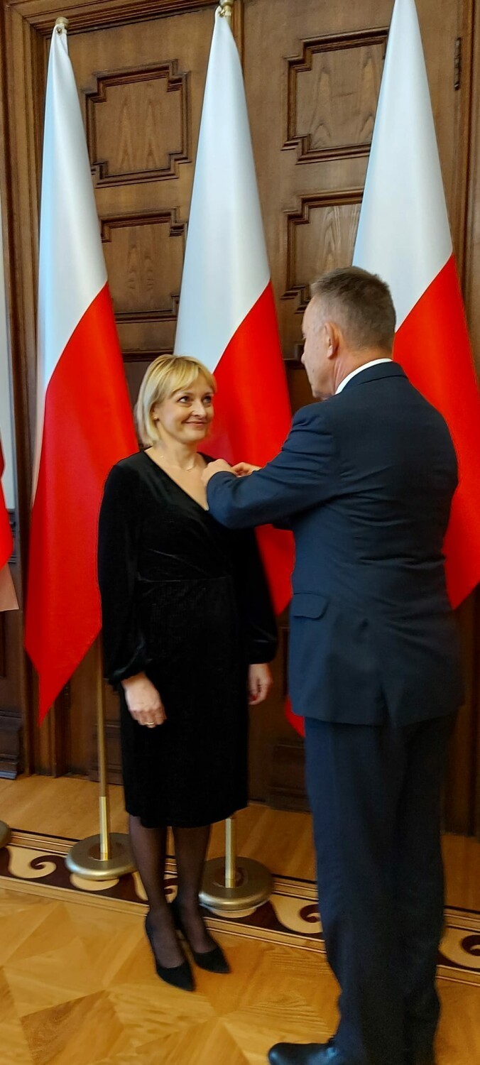 13 pracowników Urzędu Gminy w Widawie zostało odznaczonych...