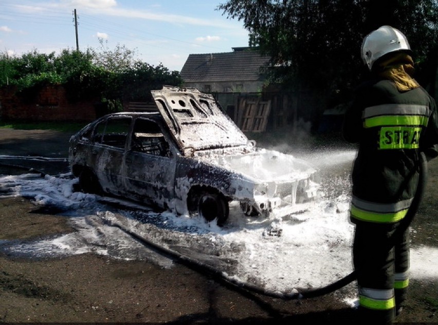 Straż pożarna: paliły się dwa auta