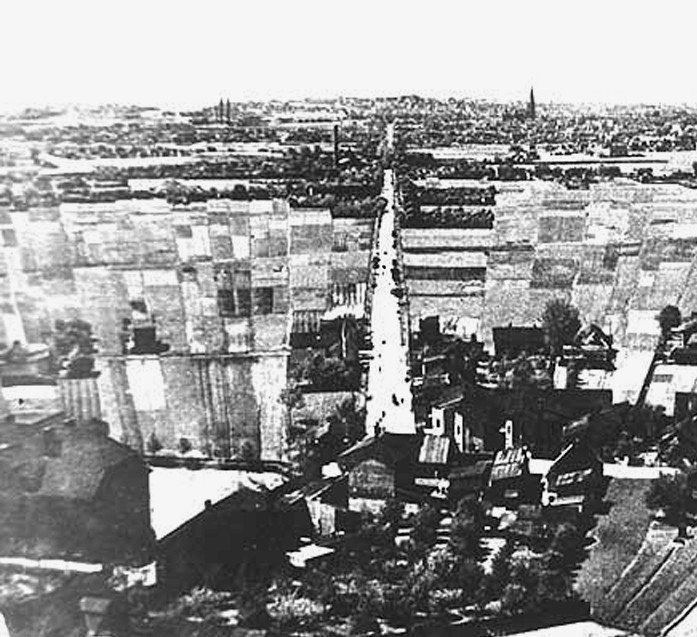 Widok z 1943 roku, z Gołonoga w kierunku centrum Dąbrowy