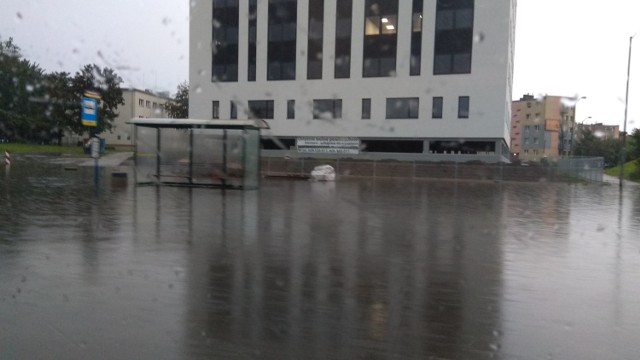 Oberwanie chmury na Śląsku. Zalana DTŚ w Chorzowie