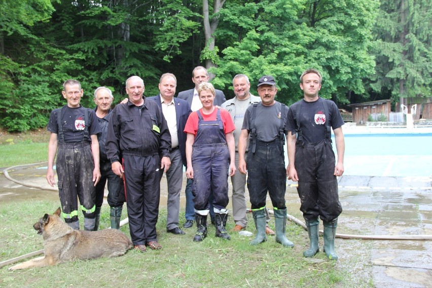 Strażacy z OSP Wieluń walczyli z powodzią w Głuchołazach. Podziękował im za to burmistrz