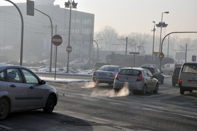 Krakowscy radni przegłosowali rezolucję w sprawie przyznawania rekompensat w związku z wprowadzeniem strefy czystego transportu.