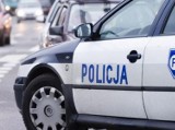 Wypadek w Olsztynie. 59-letni mężczyzna wpadł pod autobus