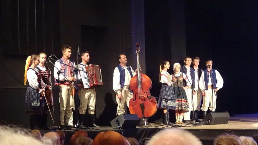 Festiwal Folkloru w Lubuskim Teatrze - Zespół Kurica z Legnicy