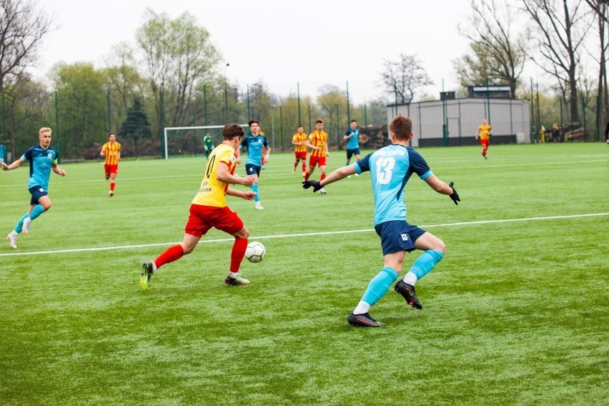 01.05.2021 krakow
u 18 hutnik krakow korona kielce
n/z...