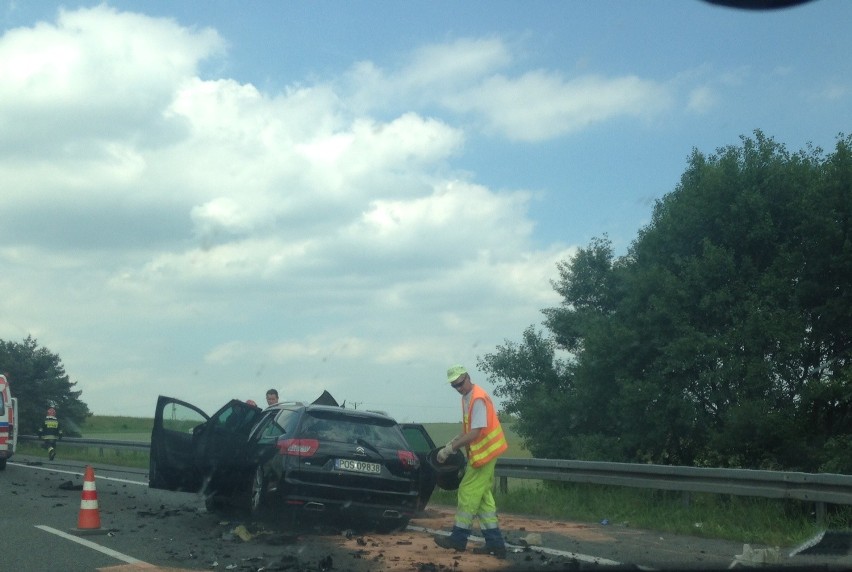 Bardzo poważny wypadek na A4 na wysokości Jaworzna na nitce...