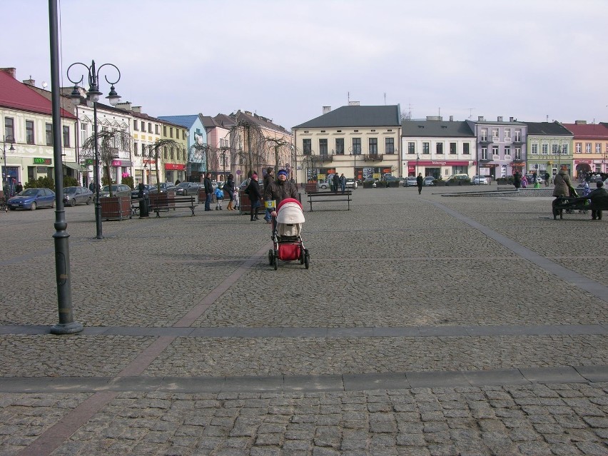 W rynku wykonaliśmy wspólne zdjęcie skierniewiczan. Na apel...