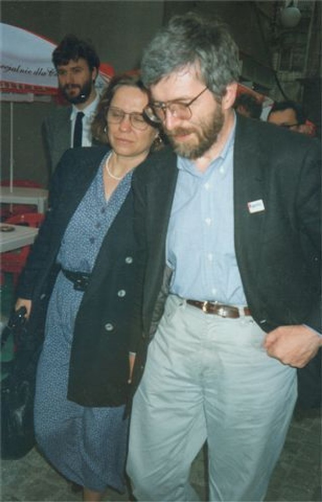 Stanisław Barańczak z żoną Anną.