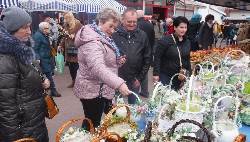 Na radomskim targowisku Korej w sobotę 25 marca można było...