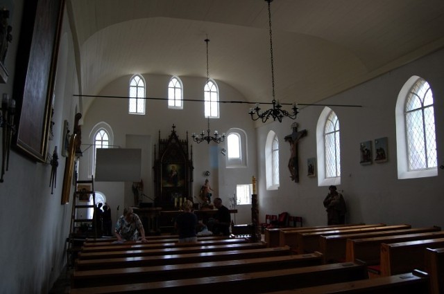 Zabytkowy kościół gotycki w Kmiecinie