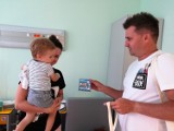 Szpital w Jastrzębiu: popularny kabareciarz pojawił się na oddziale pediatrycznym [ZOBACZ ZDJĘCIA]