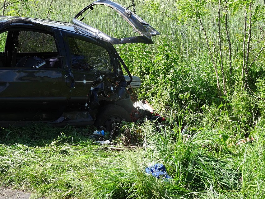 Wypadek w Żernikach: Dachował samochodem osobowym
