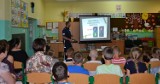Gmina Pszczółki: Policjanci opowiedzieli uczniom o bezpieczeństwie podczas wakacji [ZDJĘCIA]