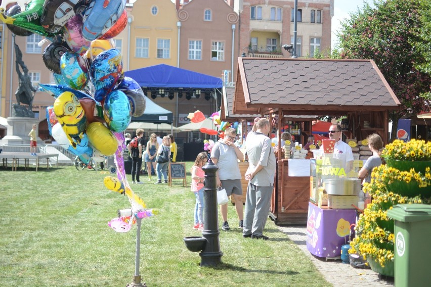 Rozpoczęła się "Majówka na trawie" w Grudziądzu. Wieczorem zaśpiewa Ania Karwan [zdjęcia]