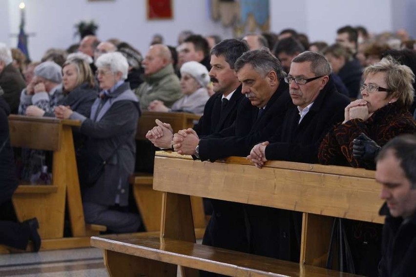 Wałbrzych: tłumy wiernych w sanktuarium na Podzamczu (ZDJĘCIA) 