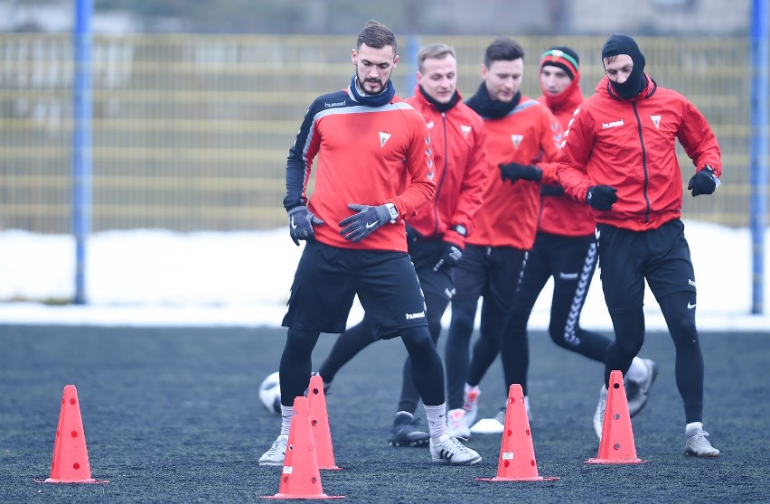 Piłkarze GKS Tychy na pierwszym treningu w 2019 r.