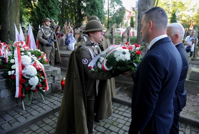1 września w 77. rocznicę wybuchu II wojny światowej, złożono kwiaty przy Grobie Nieznanego Żołnierza na Cmentarzu Wojskowym w Przemyślu.