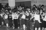 Wyjątkowe rozpoczęcie roku szkolnego w SP nr 8 w Skierniewicach w 1985 roku