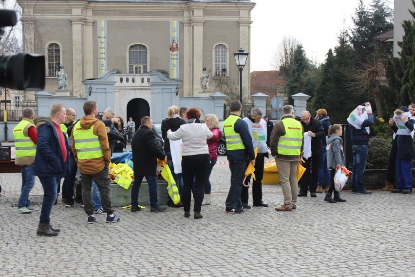 NSZZ Solidarność IKEA Idustry i IKEA Retail, ZZ Budowlani IKEA Industry Oddział WEST w Chlastawie protestowali