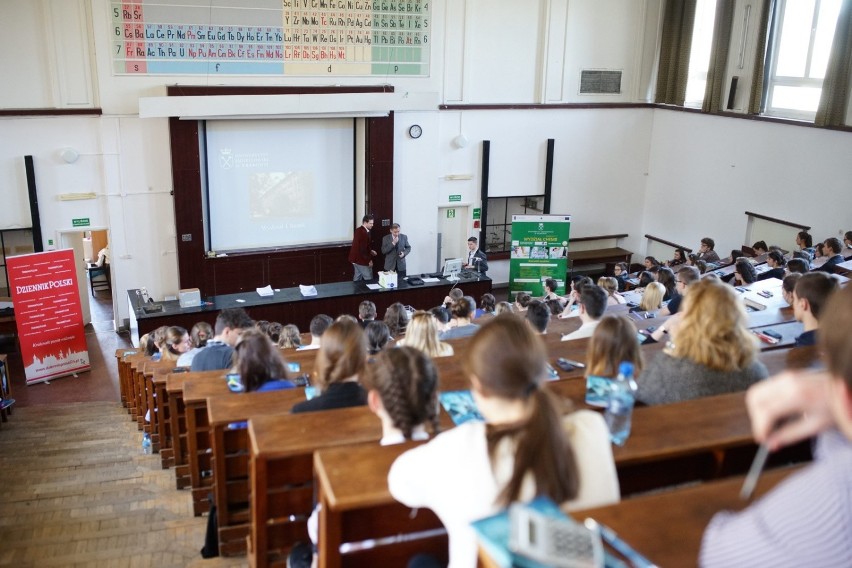 Małopolska. Chcesz dostać stypendium, musisz być prymusem w każdej dziedzinie