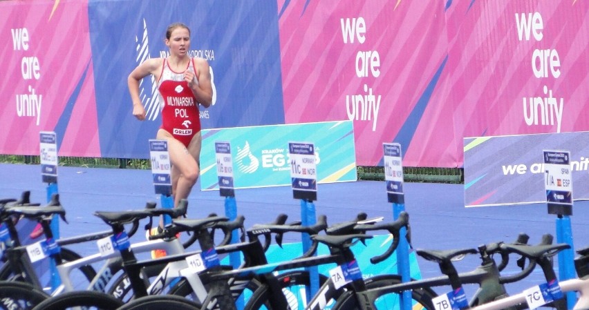 Józefina Młynarska podczas rywalizacji triathlonowych...
