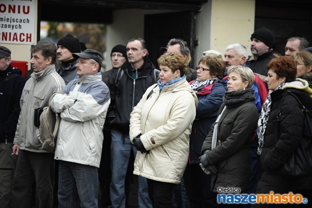 Oleśnica: Pikieta przed ZNTK (ZDJĘCIA)