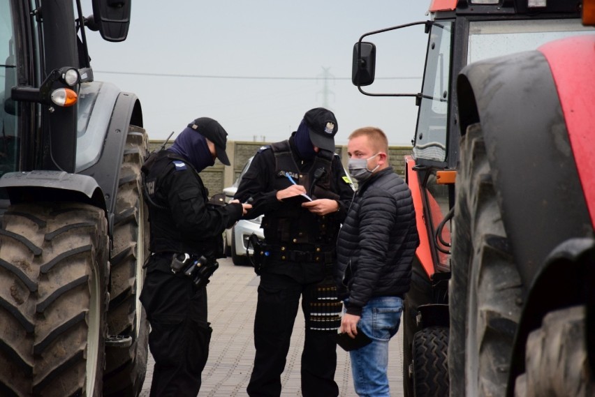 Złotniki Kujawskie - Protest rolników. Spore korki na DK 25 między Bydgoszczą a Inowrocławiem. Zobaczcie zdjęcia