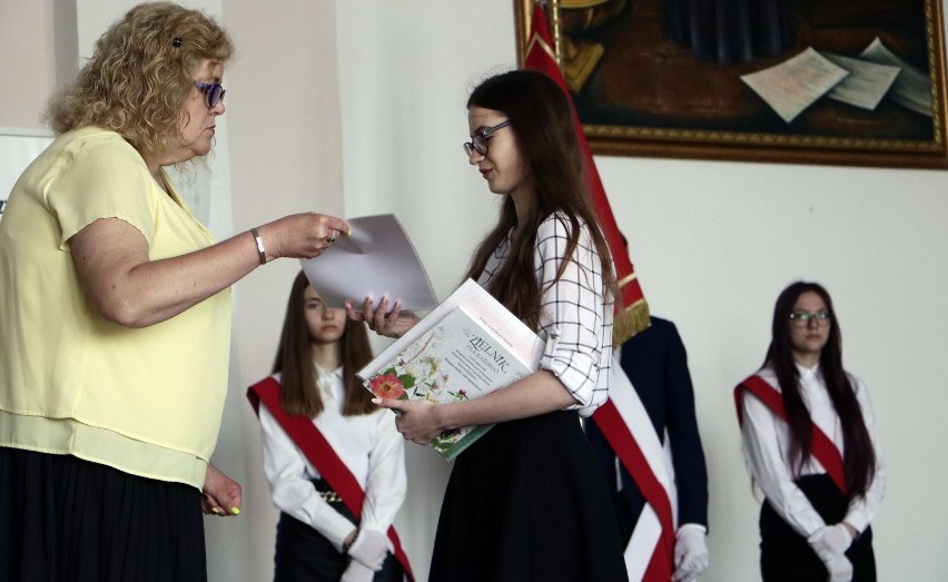 Zakończenie roku szkolnego w IV Liceum Ogólnokształcącym w...