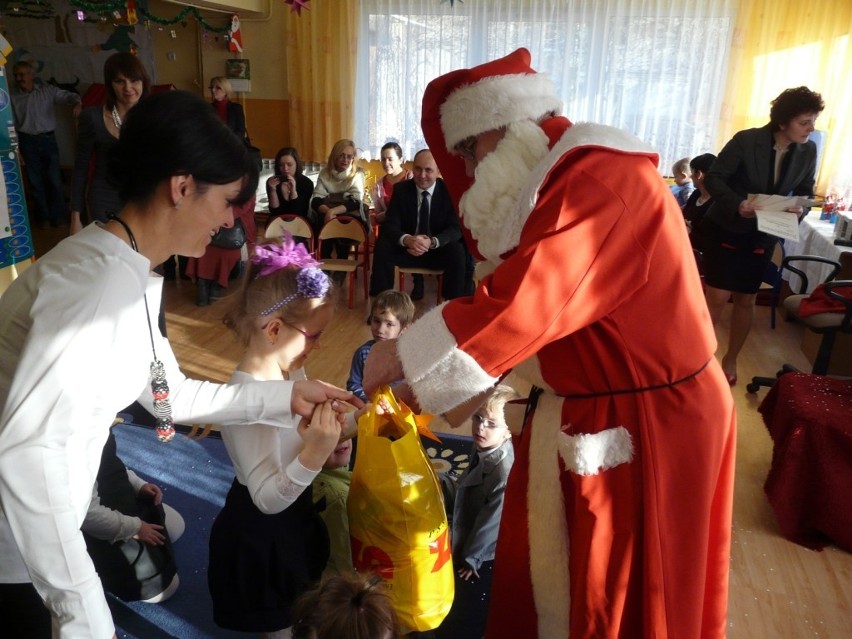 Święty Mikołaj w Przedszkolu Specjalnym w Radomsku [ZDJĘCIA]