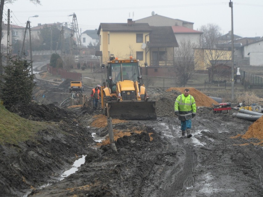 Kanalizacja Żory: Rozkopana Boguszowicka i Makowa. Mieszkańcy mają tu koszmar! FOTO