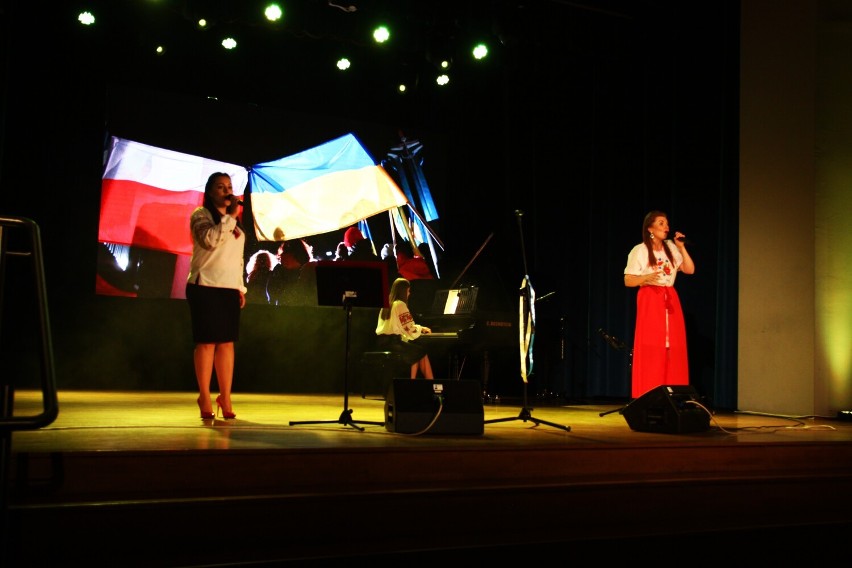 Koncert charytatywny dla Ukrainy w Wojewódzkim Domu Kultury w Rzeszowie [ZDJĘCIA]