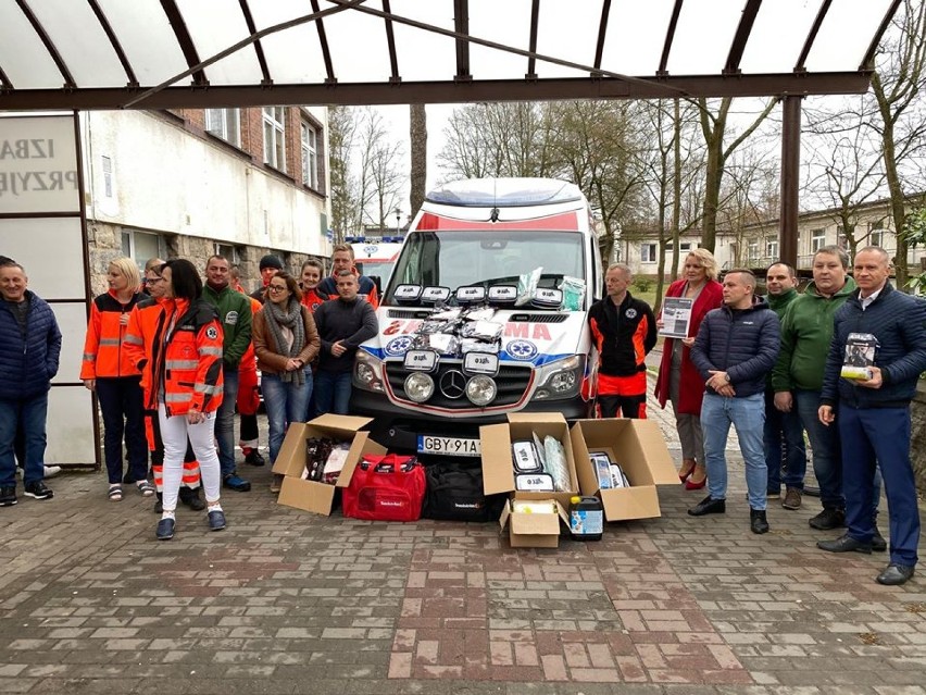 Automobilklub Bytowski dołączył do akcji walki z koronawirusem. Przekazali sprzęt szpitalowi w Bytowie #zarażamydobrem (zdjęcia)