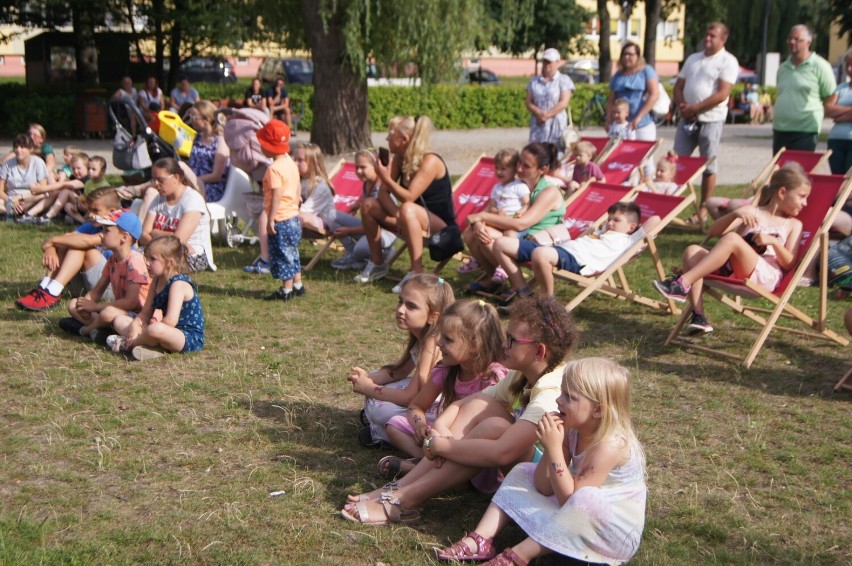 Piknikowo z MDK w Radomsku. Spektakl "Cyrk Hrynek" w Parku...