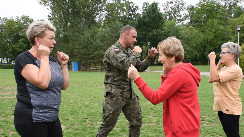 W Rypinie wojsko zorganizowało szkolenie z samoobrony dla kobiet. Zobacz wideo