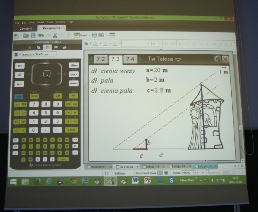Klasa II E LO Myszków używa kalkulatorów graficznych...