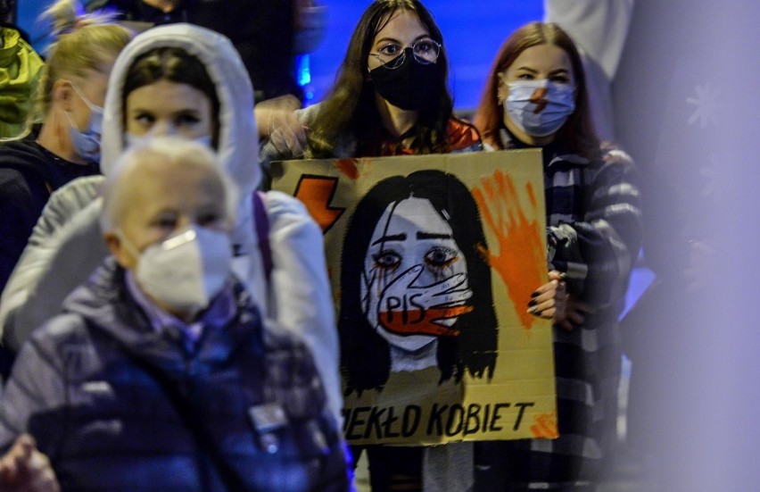 Demonstracja pod Sądem Okręgowym w Gdańsku „Społeczeństwo...