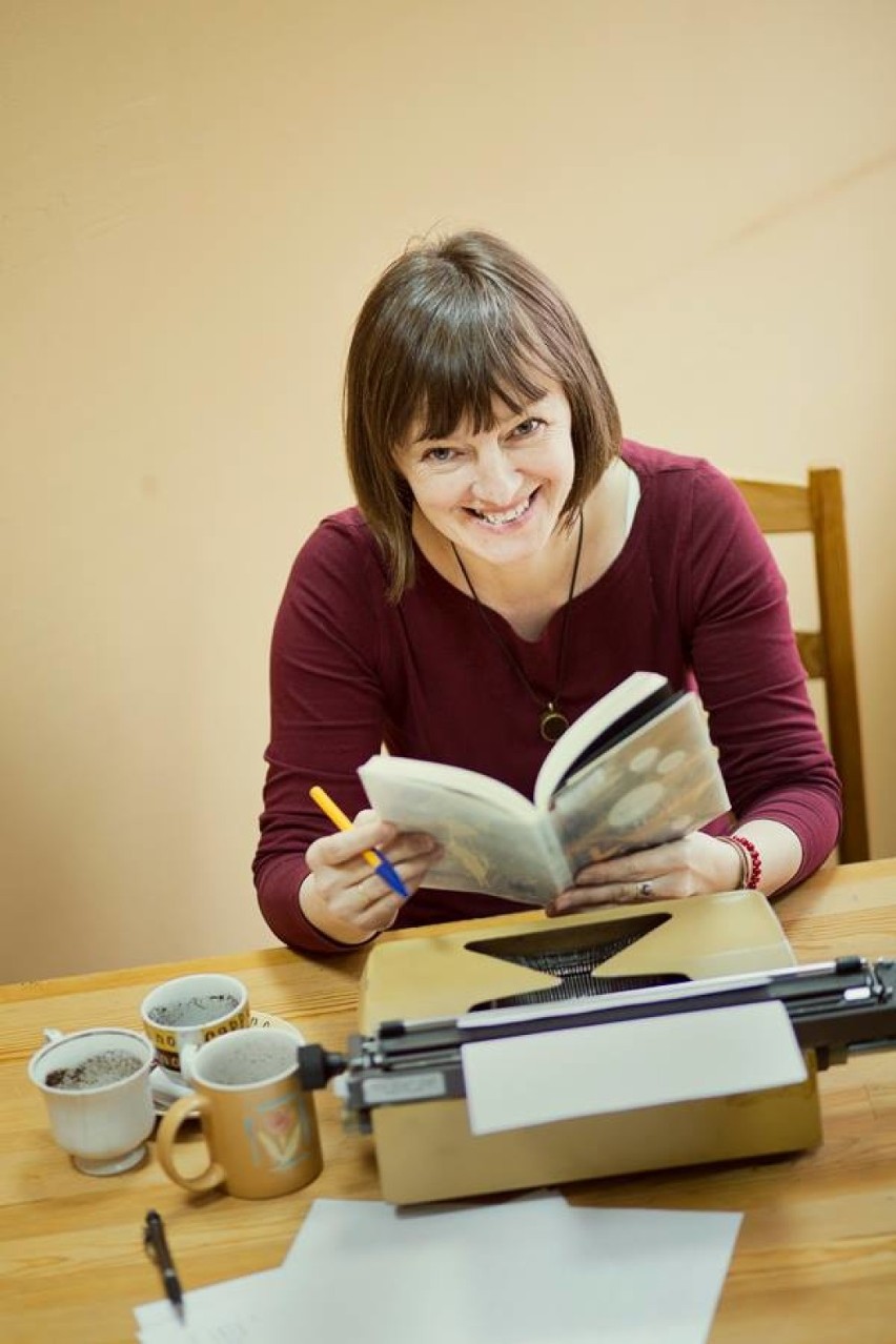 Niezwykła sesja. Tak oleśnickie bibliotekarki zachęcają do czytania