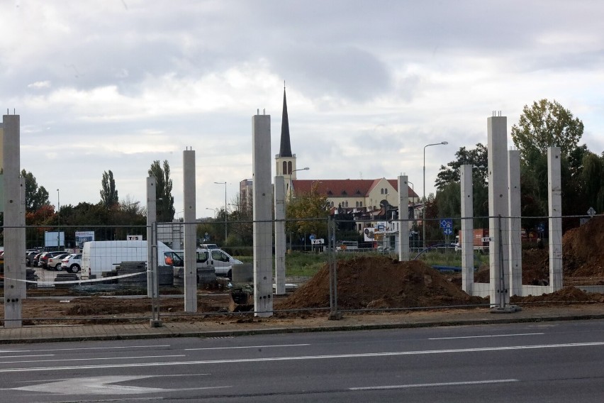 Powstaje nowe centrum handlowe na osiedlu Piekary w Legnicy, zobaczcie zdjęcia