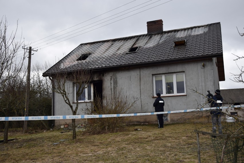 Pożar domu we wsi Jemieliste. Mieszkańcy gminy angażują się w pomoc poszkodowanym   