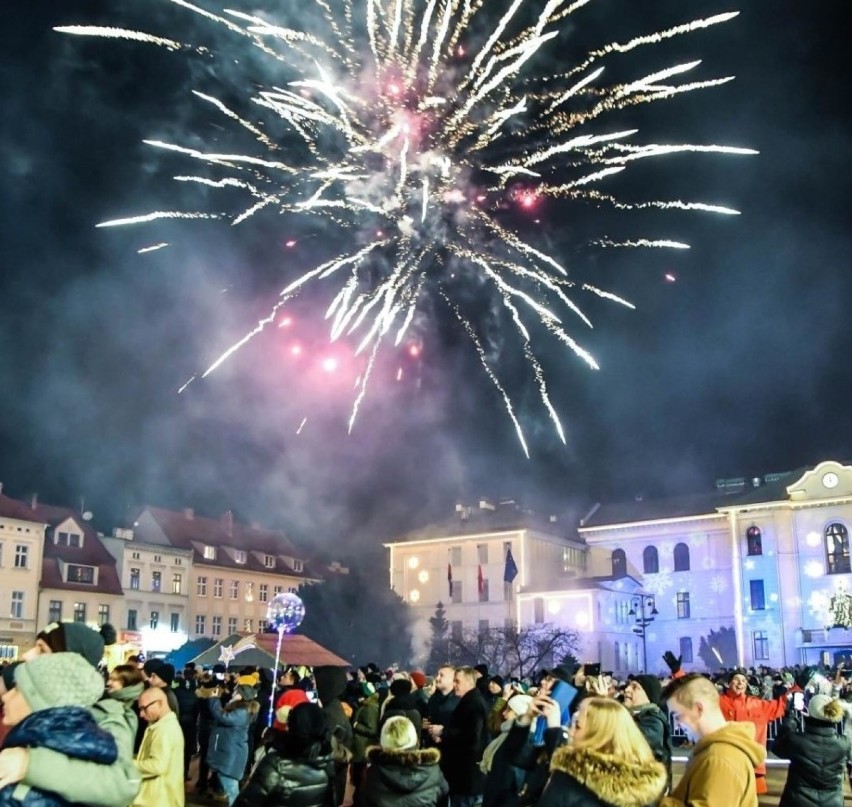 Bydgoszczanie powitali Nowy Rok na Starym Rynku [zdjęcia]      